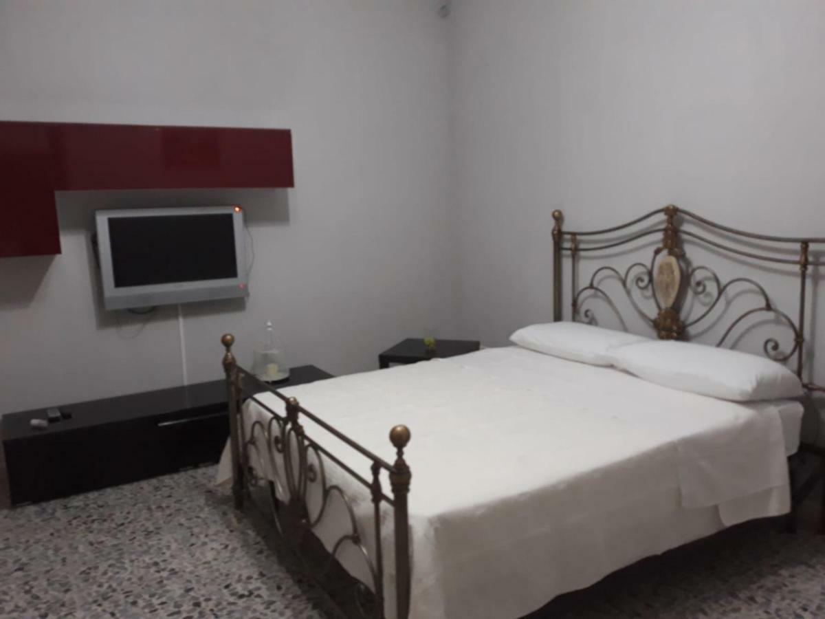 La Casa Del Re Borbone Apartment Napoli Bagian luar foto