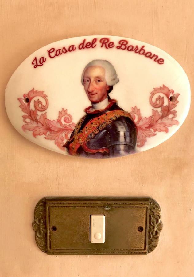 La Casa Del Re Borbone Apartment Napoli Bagian luar foto