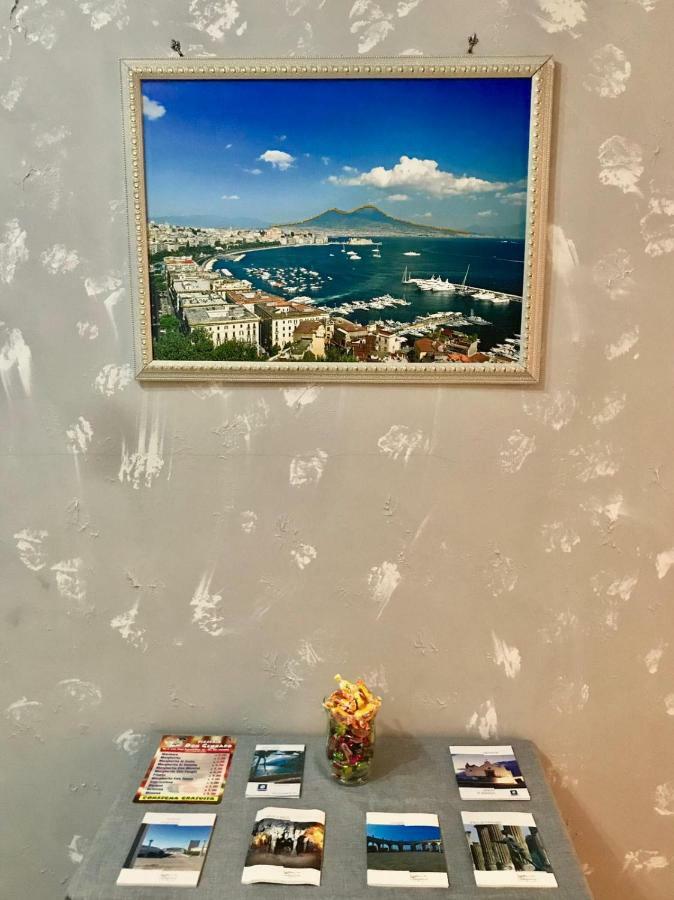 La Casa Del Re Borbone Apartment Napoli Bagian luar foto